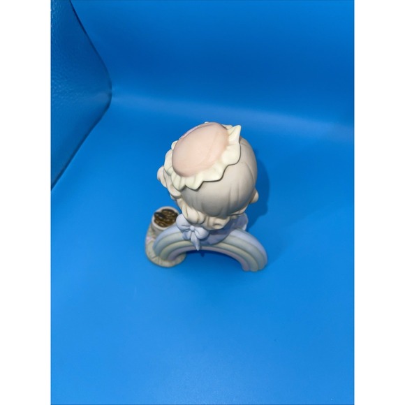 Precious Moments 1994 Figurine 'Dreams Really Do Come True' #128309‎  No Box - Picture 5 of 9